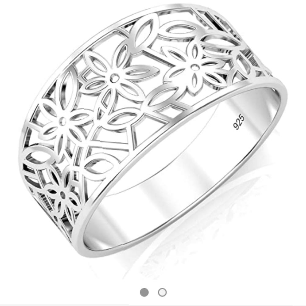 Gorgeous 925 Sterling Silver Ring 🌸